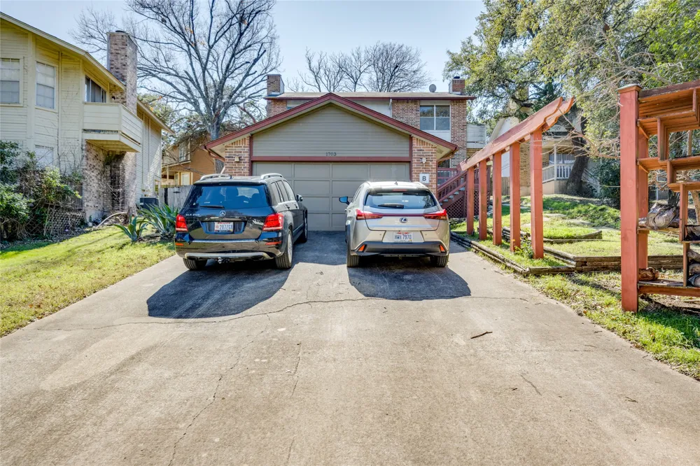 1703 Waterloo Trail #A Austin, TX 78704