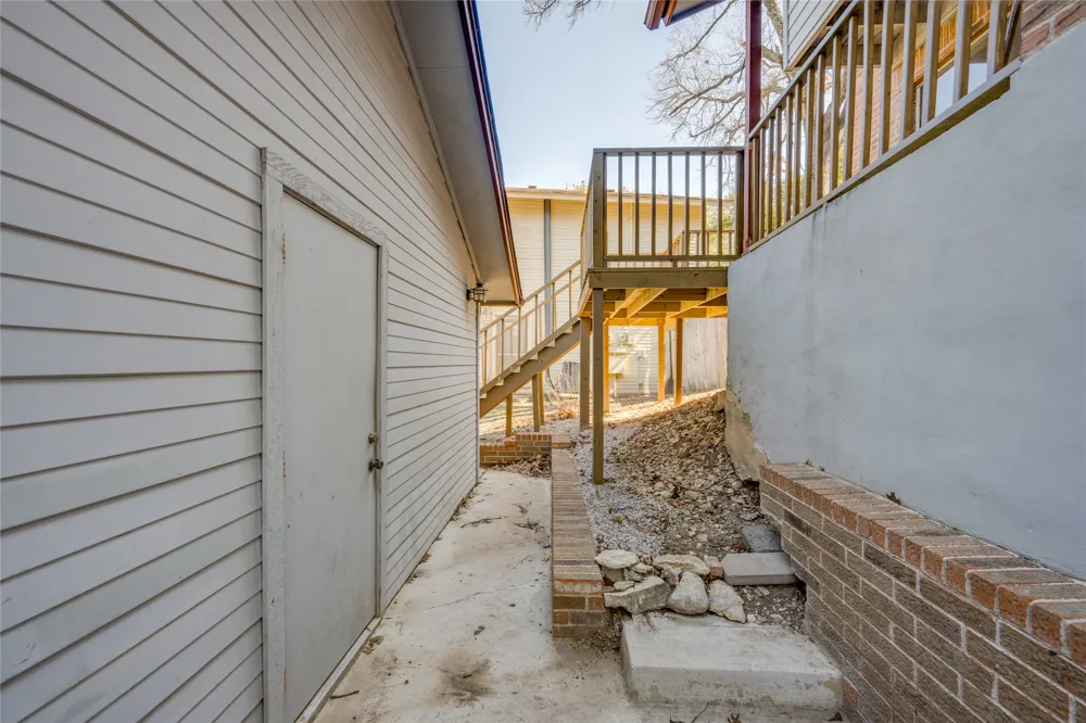 1703 Waterloo Trail #A Austin, TX 78704