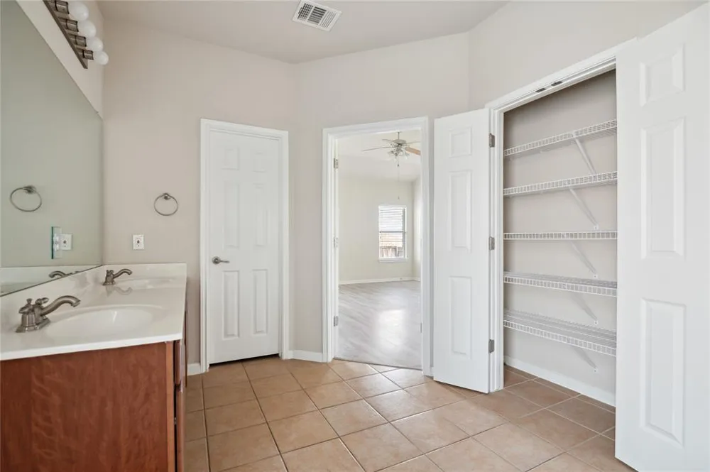 4517 Heritage Well Lane Round Rock, TX 78665