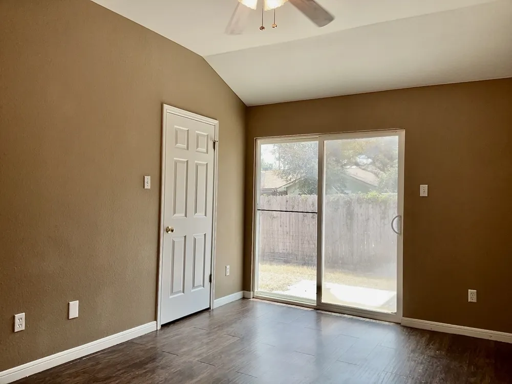 8605 Talyne Chaise Circle #A Austin, TX 78729