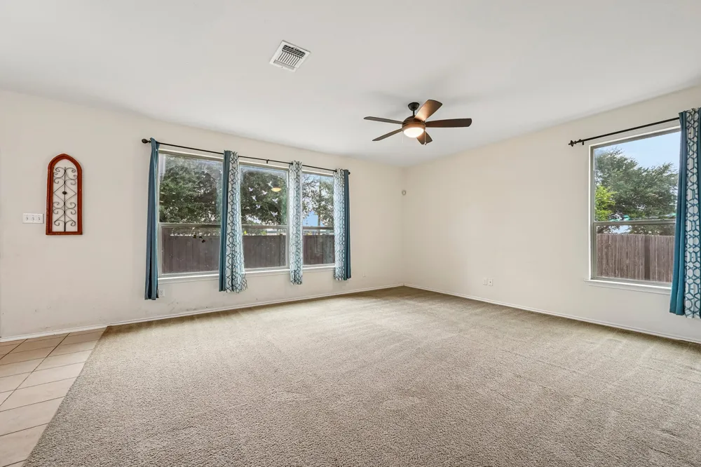 4002 Kings Canyon Drive Taylor, TX 76574