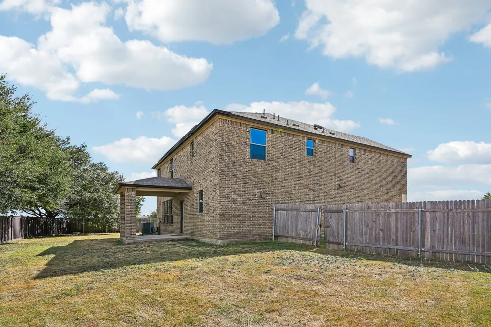 4002 Kings Canyon Drive Taylor, TX 76574