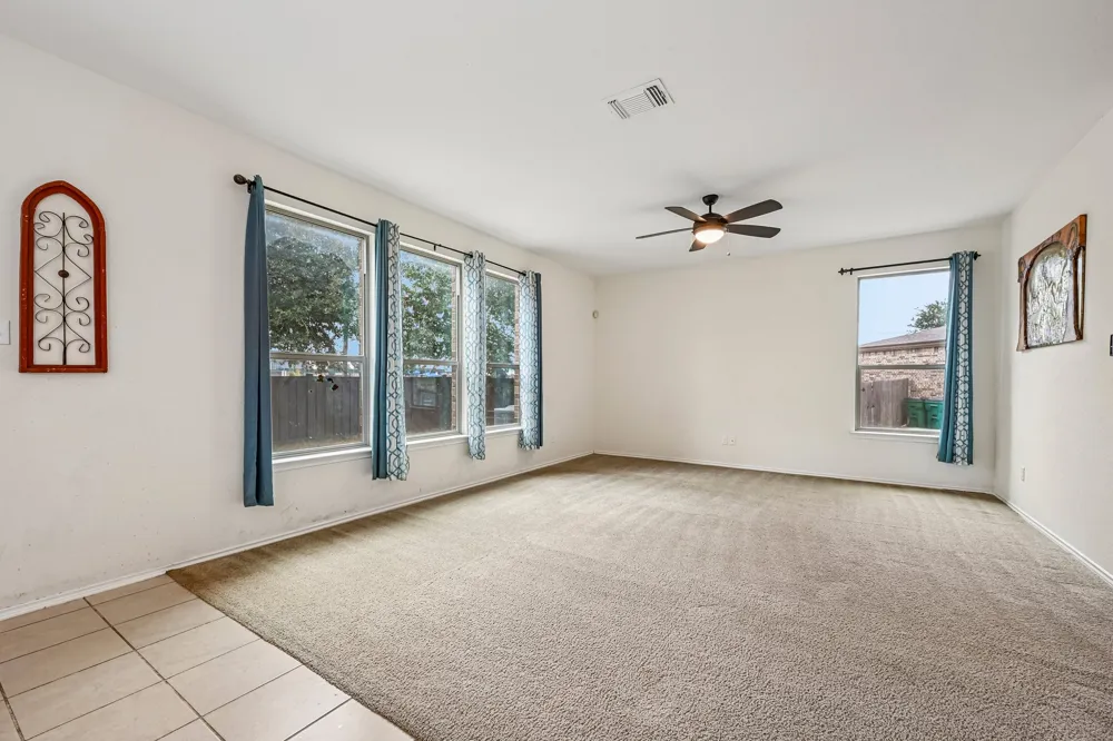 4002 Kings Canyon Drive Taylor, TX 76574