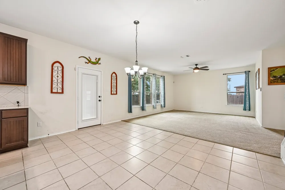 4002 Kings Canyon Drive Taylor, TX 76574