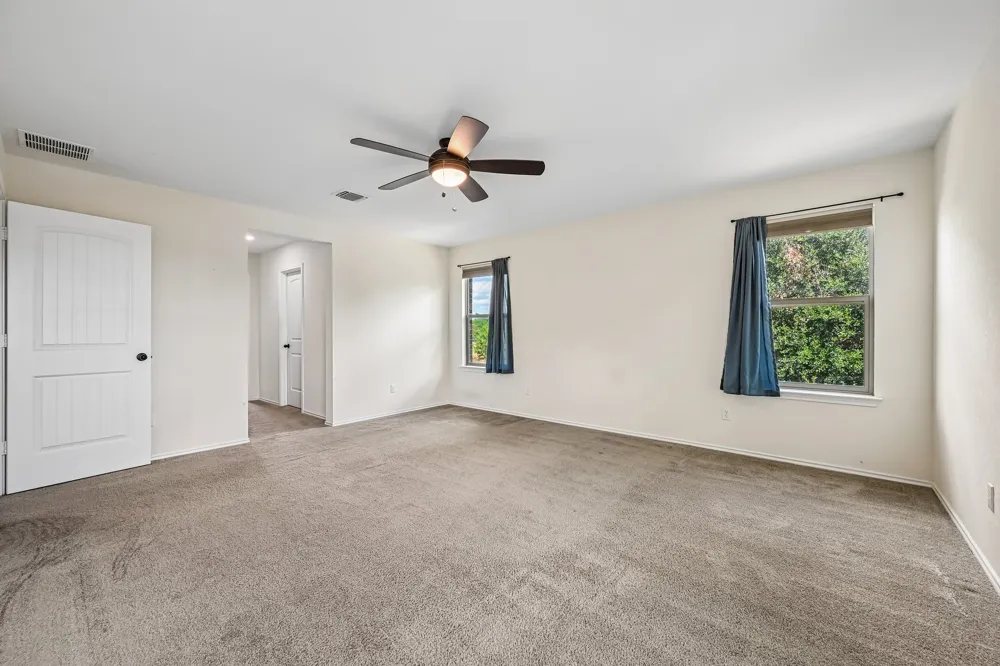 4002 Kings Canyon Drive Taylor, TX 76574