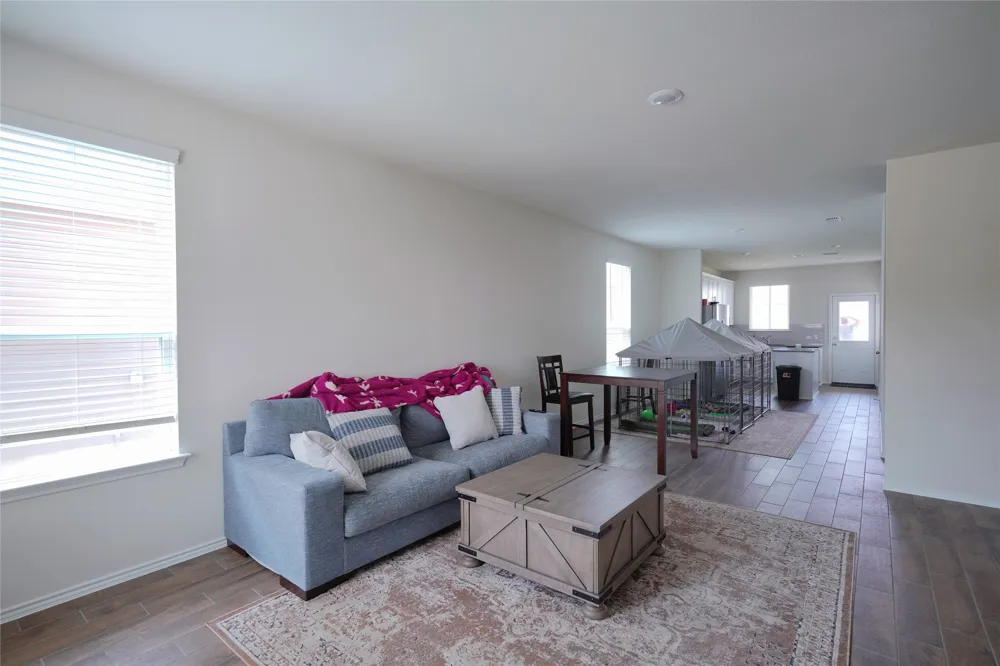 545 Tree Nut Loop Buda, TX 78610