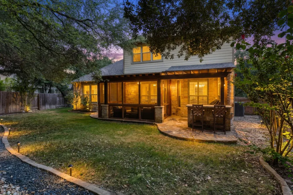 12025 Montclair Bend Austin, TX 78732