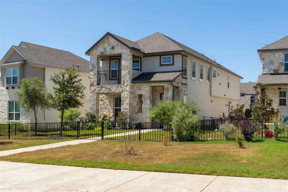 917 Lone Peak Way Dripping Springs, TX 78620
