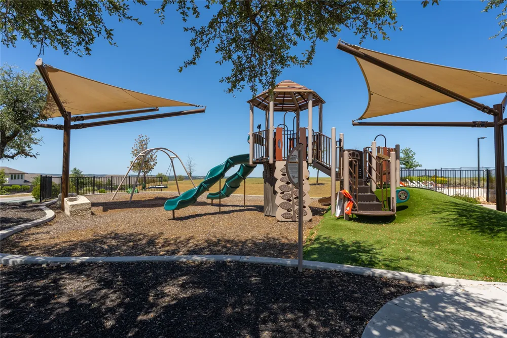 917 Lone Peak Way Dripping Springs, TX 78620