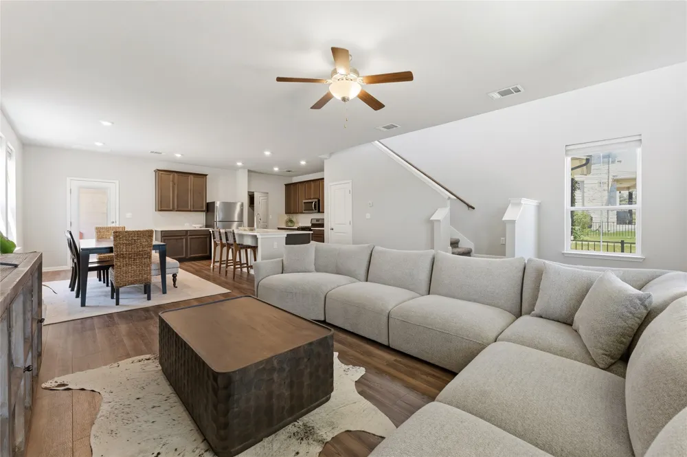 917 Lone Peak Way Dripping Springs, TX 78620