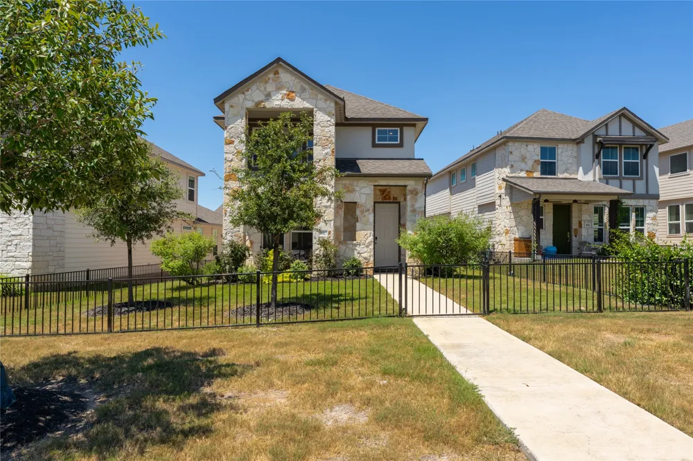 917 Lone Peak Way Dripping Springs, TX 78620