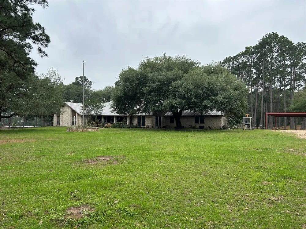 5455 Us-77 Highway La Grange, TX 78945