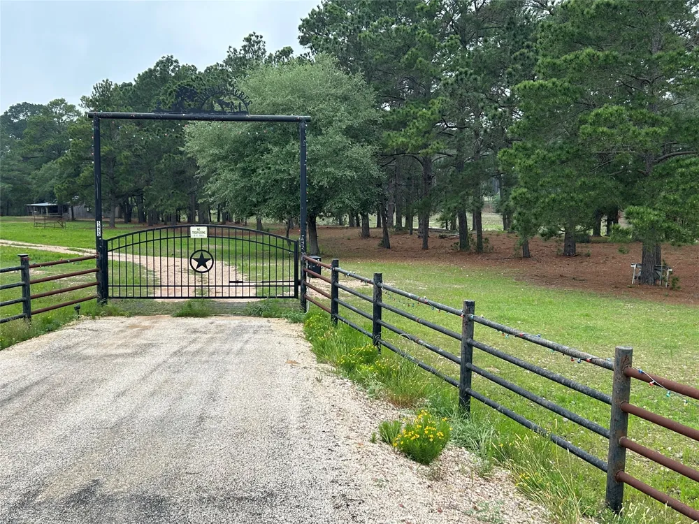 5455 Us-77 Highway La Grange, TX 78945