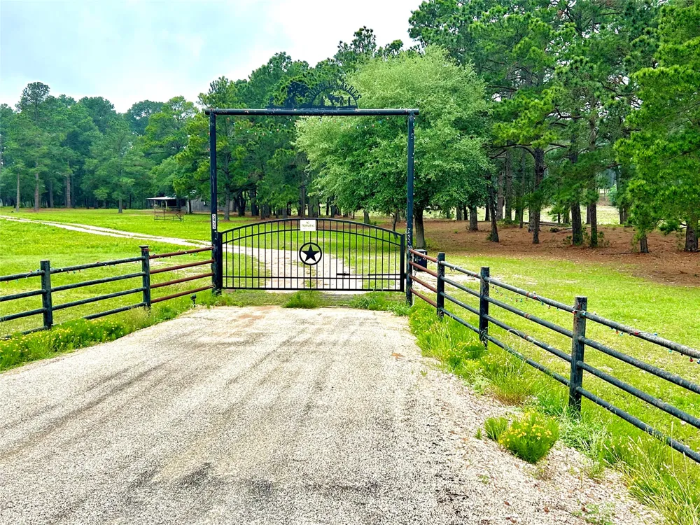 5455 Us-77 Highway La Grange, TX 78945