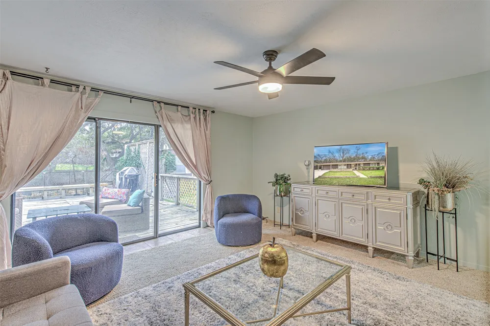 5304 Bedford Kingsland, TX 78639