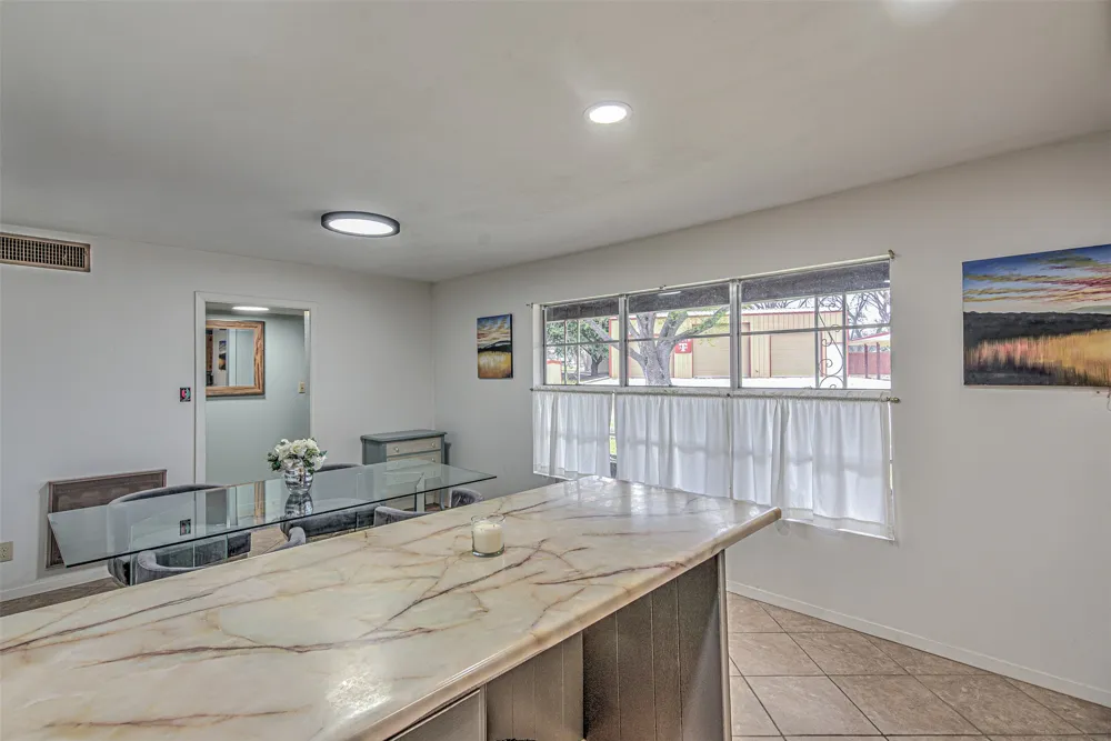 5304 Bedford Kingsland, TX 78639