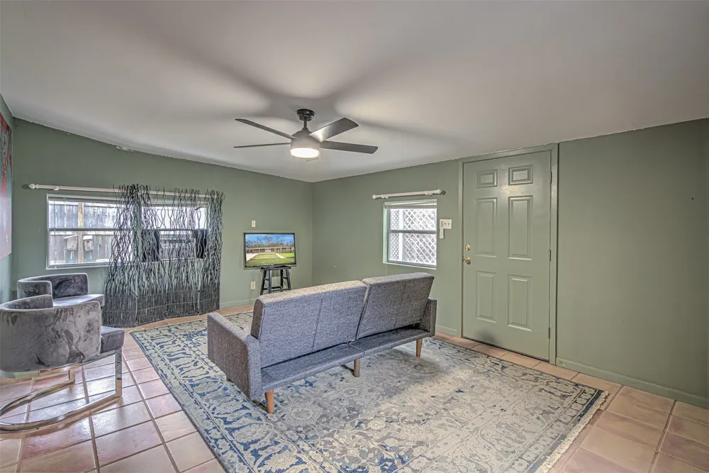 5304 Bedford Kingsland, TX 78639