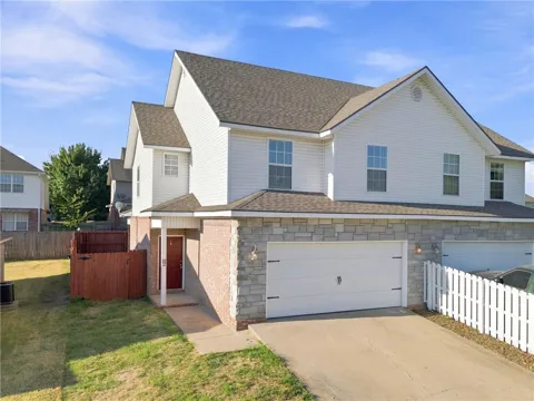 3207 SW Deerfield Boulevard #1