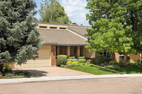 9561 E Lake Circle