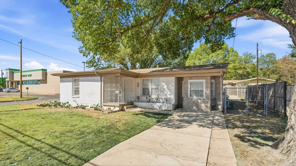 3008 Miller Avenue Fort Worth, TX 76105