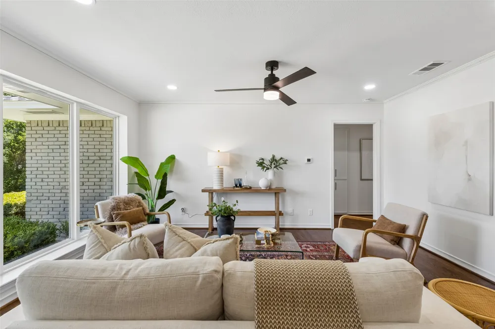 155 Bon Aire Drive Dallas, TX 75218