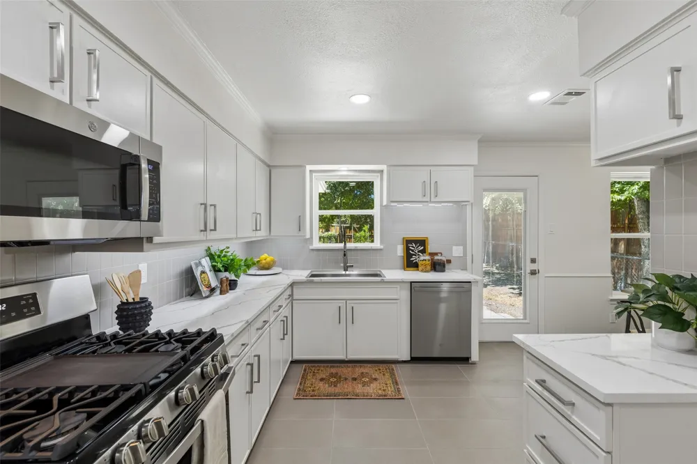 155 Bon Aire Drive Dallas, TX 75218