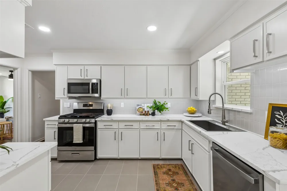 155 Bon Aire Drive Dallas, TX 75218