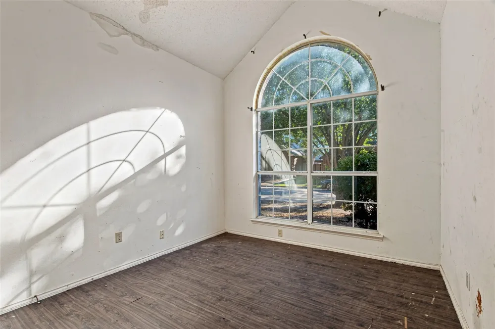 6501 White Oak Drive Rowlett, TX 75089