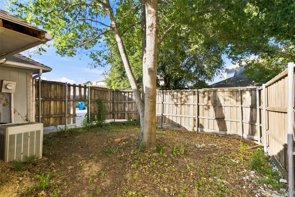 6501 White Oak Drive Rowlett, TX 75089