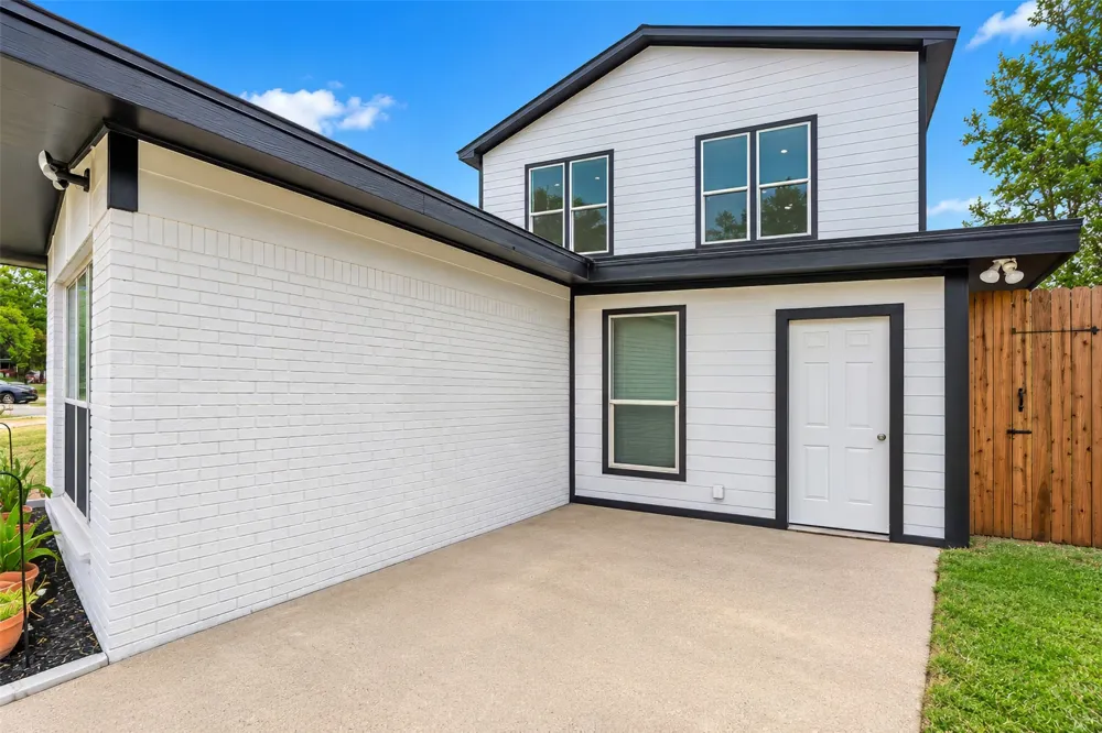 1714 Meadowbrook Lane Irving, TX 75061