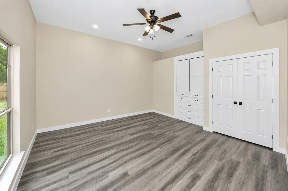 1714 Meadowbrook Lane Irving, TX 75061