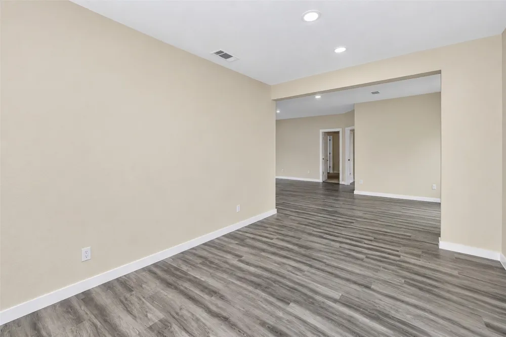 1714 Meadowbrook Lane Irving, TX 75061