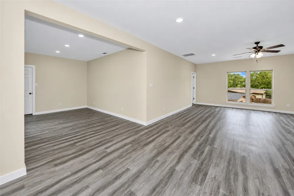 1714 Meadowbrook Lane Irving, TX 75061