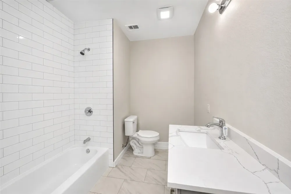 1714 Meadowbrook Lane Irving, TX 75061