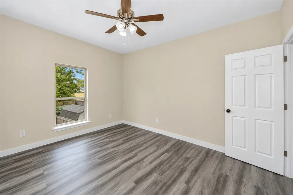 1714 Meadowbrook Lane Irving, TX 75061