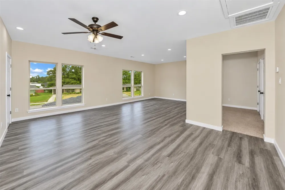 1714 Meadowbrook Lane Irving, TX 75061