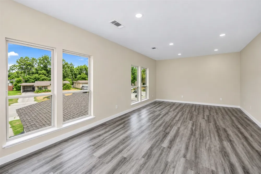 1714 Meadowbrook Lane Irving, TX 75061