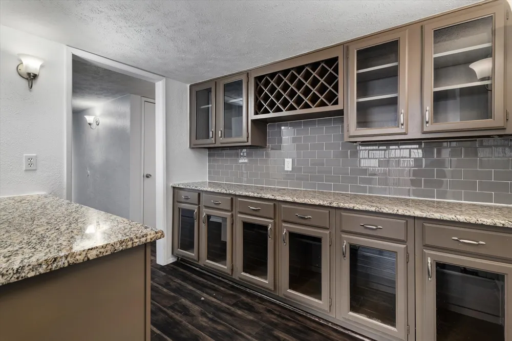 1831 Chamberlain Drive Carrollton, TX 75007