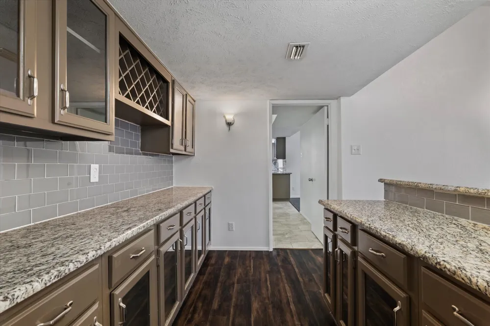 1831 Chamberlain Drive Carrollton, TX 75007