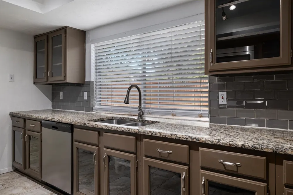 1831 Chamberlain Drive Carrollton, TX 75007