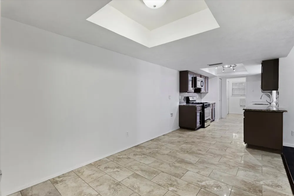 1831 Chamberlain Drive Carrollton, TX 75007