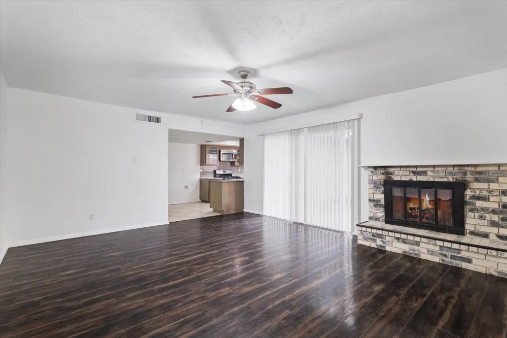 1831 Chamberlain Drive Carrollton, TX 75007