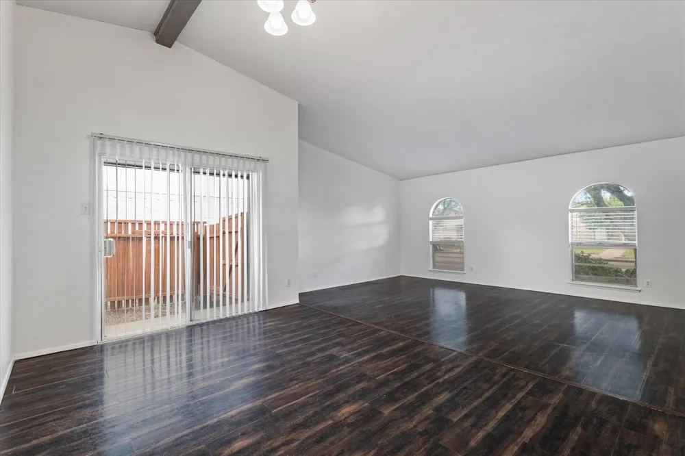 1831 Chamberlain Drive Carrollton, TX 75007