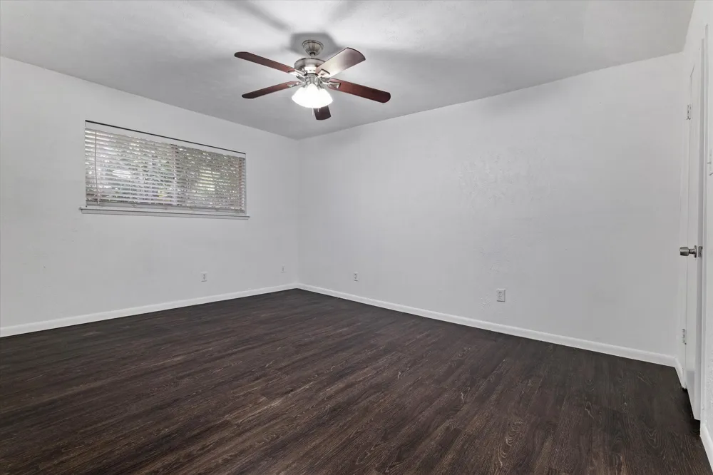 1831 Chamberlain Drive Carrollton, TX 75007