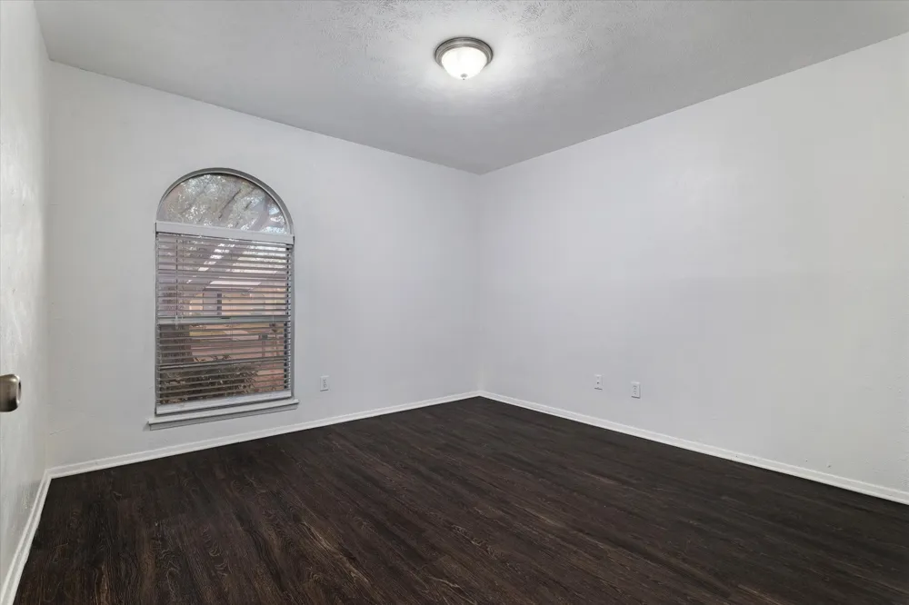 1831 Chamberlain Drive Carrollton, TX 75007