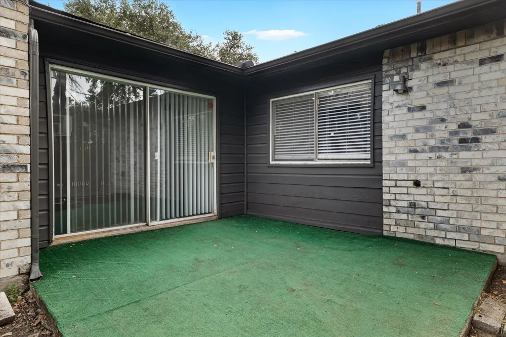 1831 Chamberlain Drive Carrollton, TX 75007