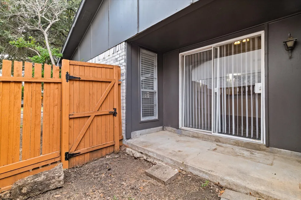 1831 Chamberlain Drive Carrollton, TX 75007