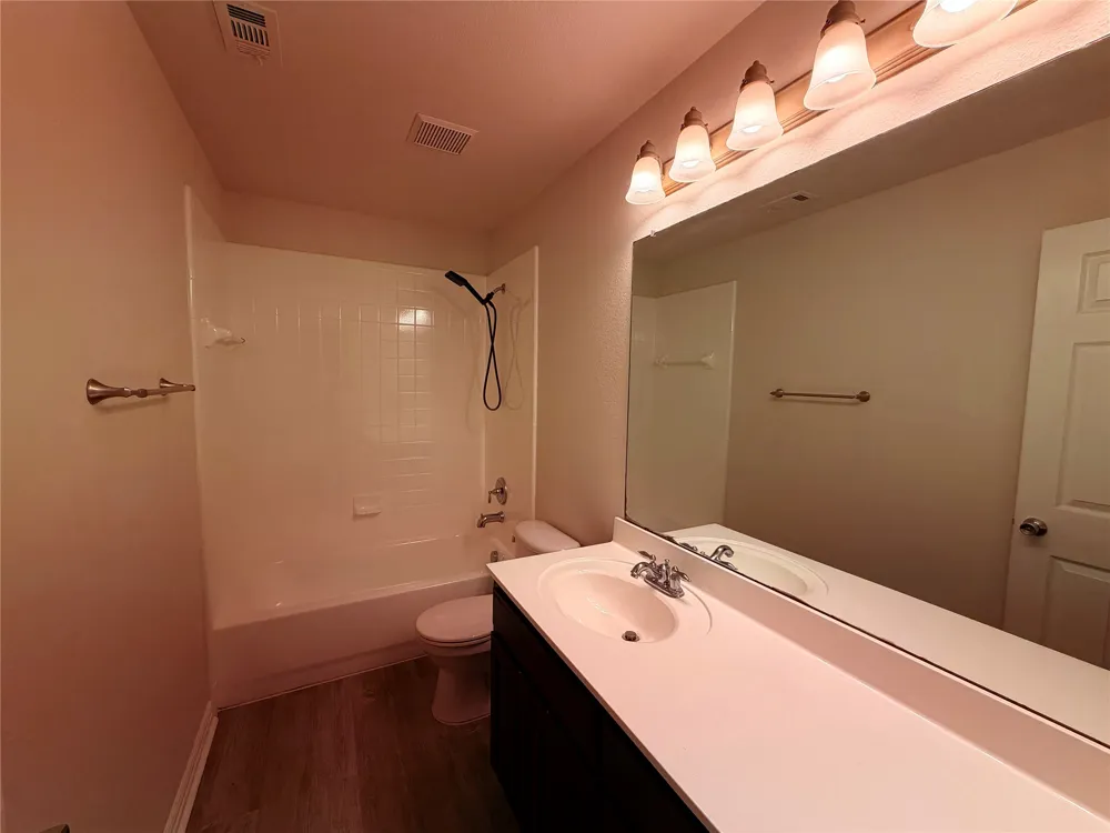 1009 Spinnaker Drive Forney, TX 75126