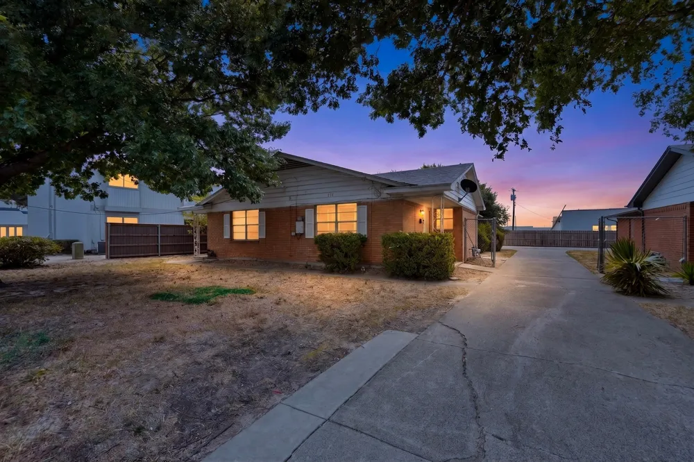 222 W Union Bower Road Irving, TX 75061