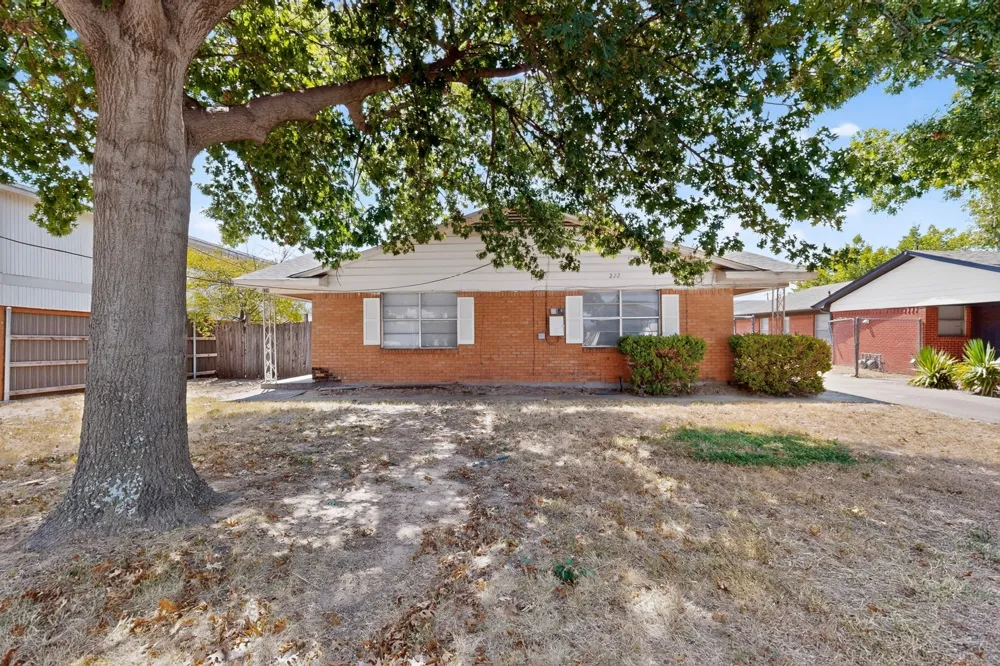 222 W Union Bower Road Irving, TX 75061